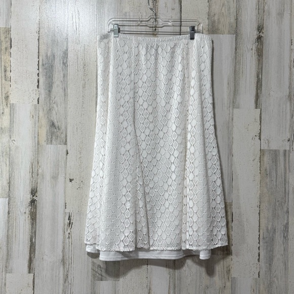 Lark Lane White Lace A-Line Skirt - Picture 2 of 10